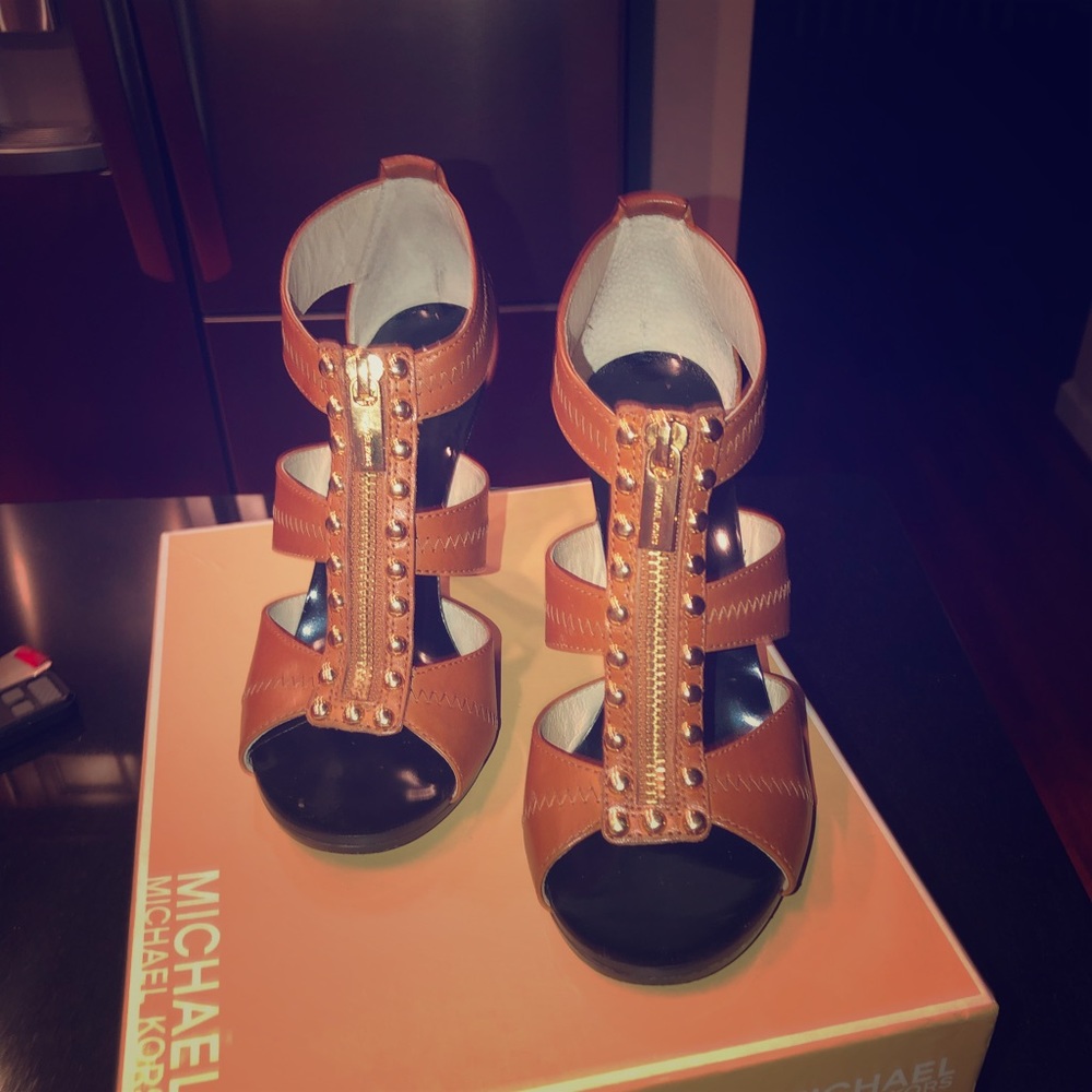 michael kors sandals